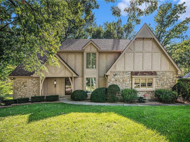 Homes for Sale in Kansas City, MO 64116 | 4328 N Main Street