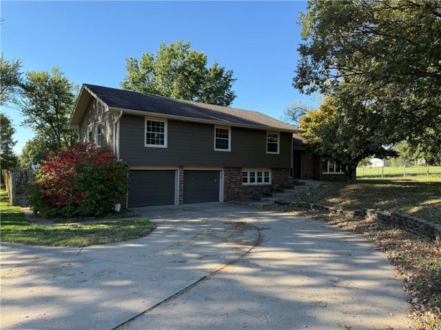 Homes for Sale in Holt, MO 64048 | 17017 NE 180th Street