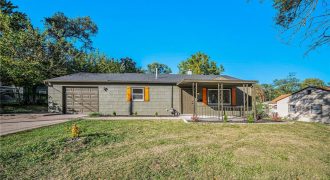 Homes for Sale in Gladstone, MO 64118 | 2204 NE 58th Terrace