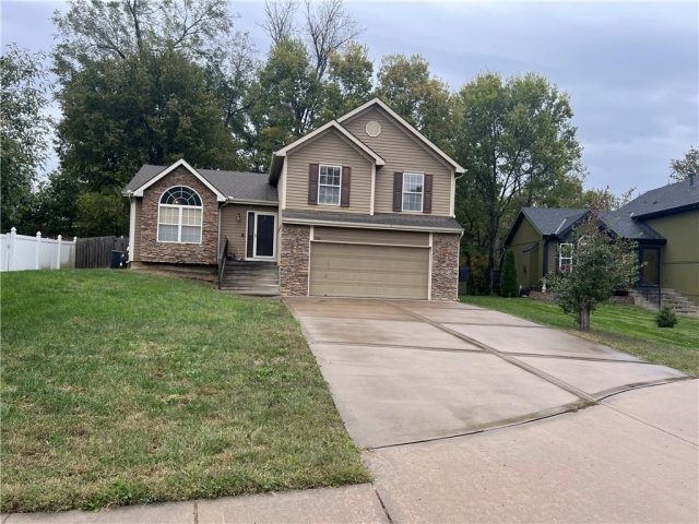 Homes for Sale in Kansas City, MO 64155 | 708 NE 99TH Street