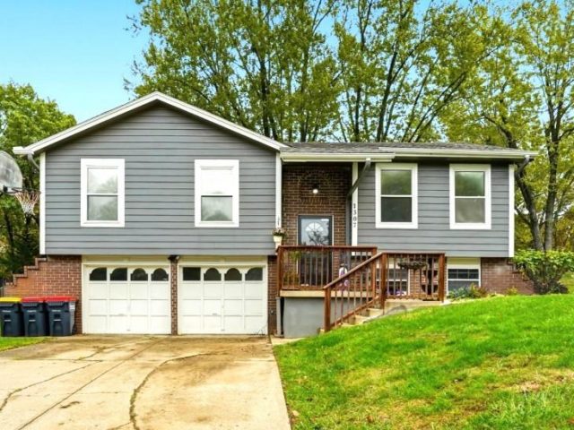 Homes for Sale in Excelsior Springs, MO 64024 | 1307  Michele Drive