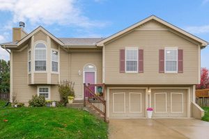 8002-NE-107th-Street-mls-2583779-image-1