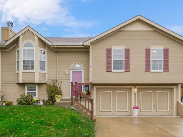 Homes for Sale in Kansas City, MO 64157 | 8002 NE 107th Street