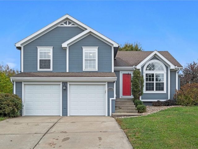 Homes for Sale in Kansas City, MO 64156 | 11518 N Winchester Avenue