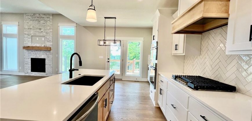 Homes for Sale in Liberty, MO 64068 | 1913  Longview Drive Homes for Sale in Liberty, MO 64068 | 1913  Longview Drive