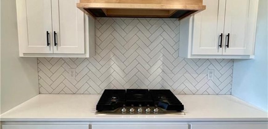 Homes for Sale in Liberty, MO 64068 | 1913  Longview Drive Homes for Sale in Liberty, MO 64068 | 1913  Longview Drive