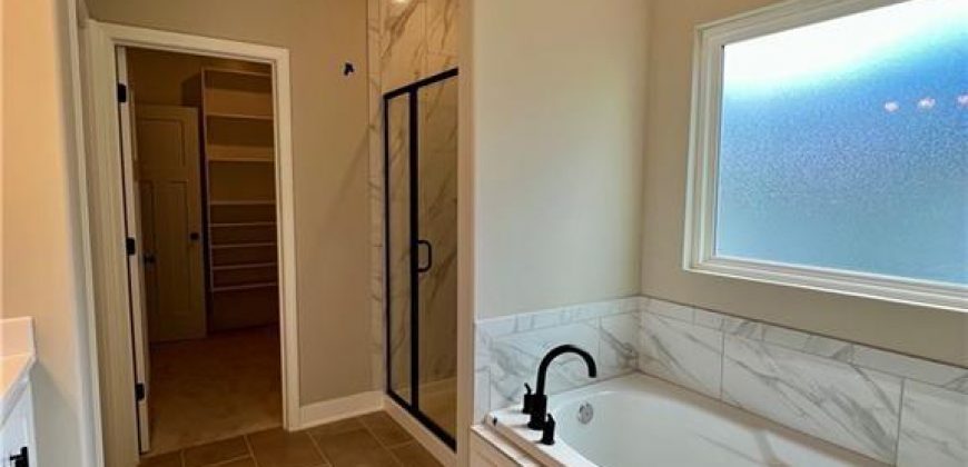 Homes for Sale in Liberty, MO 64068 | 1913  Longview Drive Homes for Sale in Liberty, MO 64068 | 1913  Longview Drive