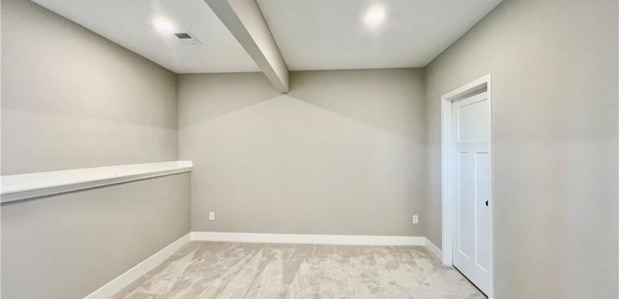 Homes for Sale in Liberty, MO 64068 | 1913  Longview Drive Homes for Sale in Liberty, MO 64068 | 1913  Longview Drive