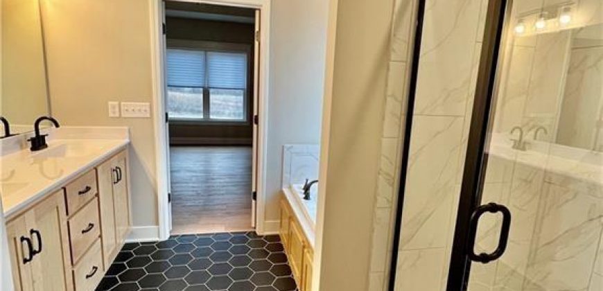 Homes for Sale in Liberty, MO 64068 | 1913  Longview Drive Homes for Sale in Liberty, MO 64068 | 1913  Longview Drive