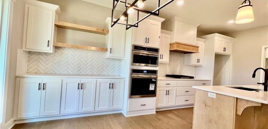 Homes for Sale in Liberty, MO 64068 | 1913  Longview Drive Homes for Sale in Liberty, MO 64068 | 1913  Longview Drive