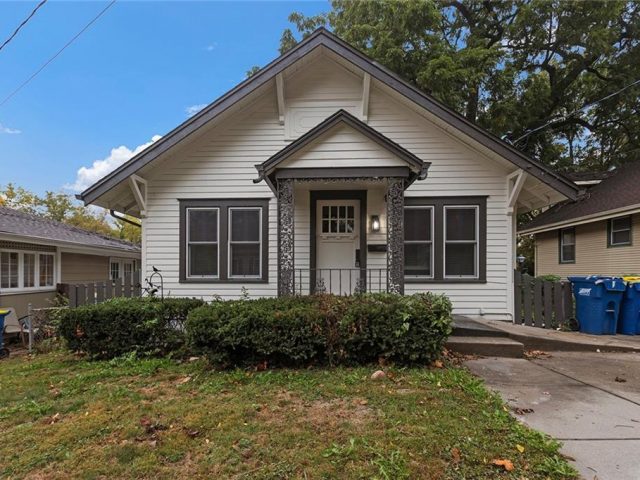 Homes for Sale in Liberty, MO 64068 | 34 S Jewell Street