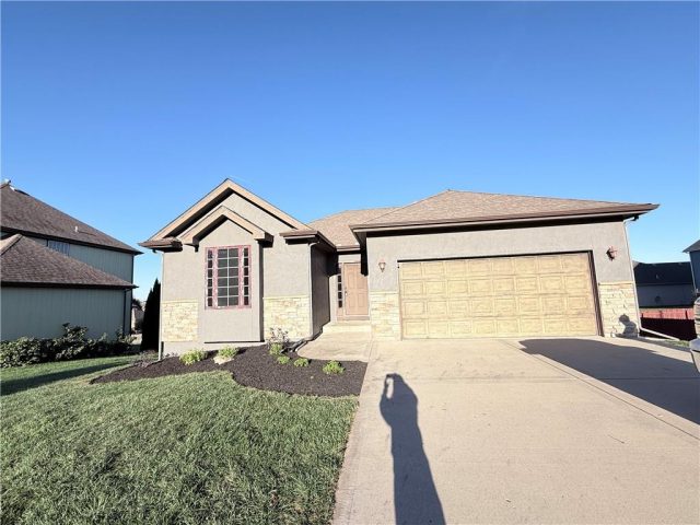 Homes for Sale in Kansas City, MO 64157 | 10016 N Kentucky Avenue