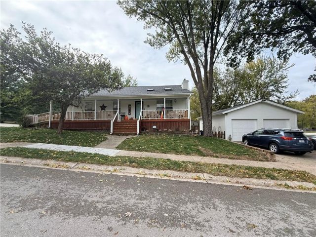 Homes for Sale in Smithville, MO 64089 | 206  Liberty Road