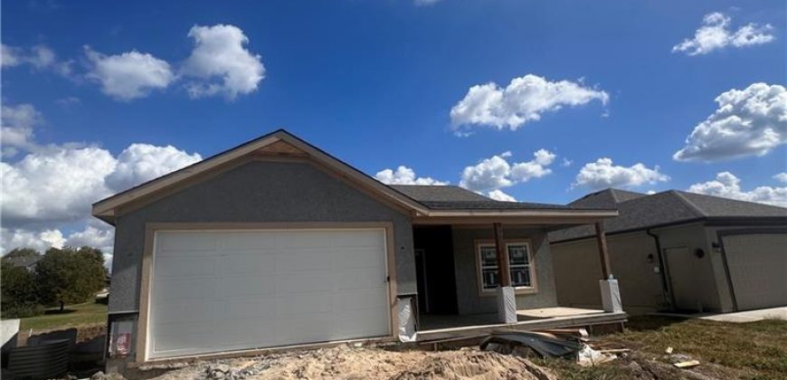 Homes for Sale in Kearney, MO 64060 | 2125  Greenfield Point