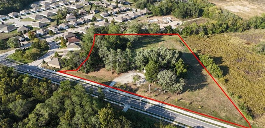 Homes for Sale in Kansas City, MO 64154 | 9121 NW Old Stagecoach Road