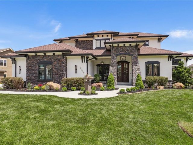 Homes for Sale in Kansas City, MO 64155 | 10239 N Kansas Avenue