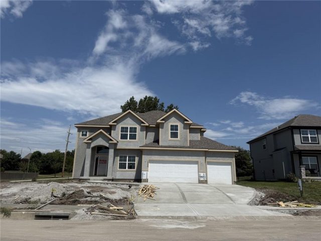 Homes for Sale in Kansas City, MO 64155 | 1500 NE 105th Terrace