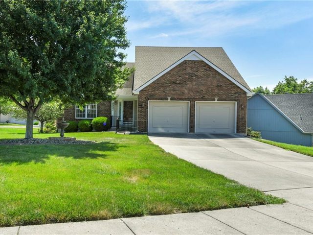 Homes for Sale in Kansas City, MO 64118 | 4907 N Jefferson Street