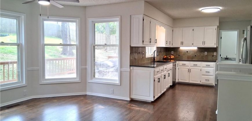 Homes for Sale in Liberty, MO 64068 | 1107  Wildbriar Drive