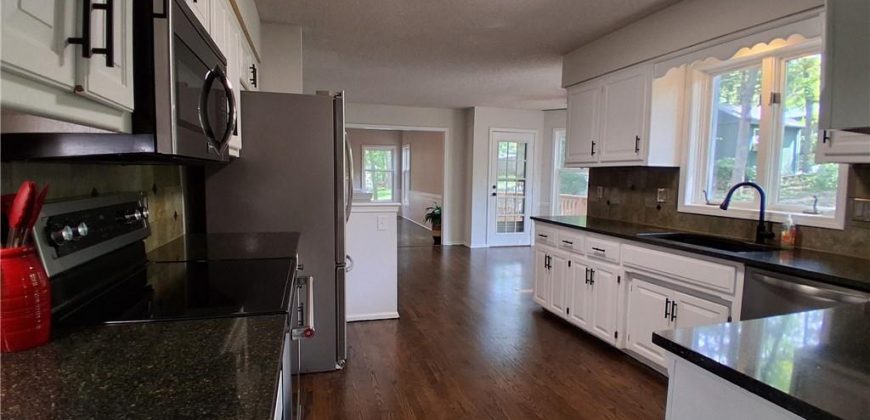 Homes for Sale in Liberty, MO 64068 | 1107  Wildbriar Drive