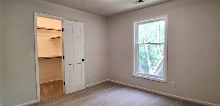 Homes for Sale in Liberty, MO 64068 | 1107  Wildbriar Drive