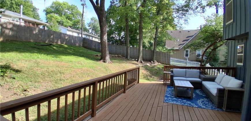 Homes for Sale in Liberty, MO 64068 | 1107  Wildbriar Drive