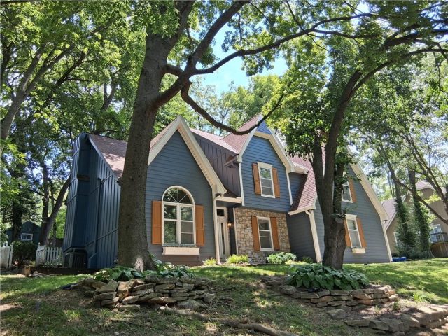 Homes for Sale in Liberty, MO 64068 | 1107  Wildbriar Drive