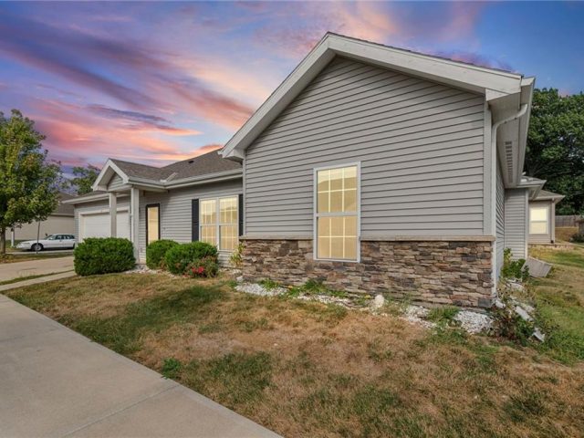 Homes for Sale in Gladstone, MO 64118 | 837 NE 66th Street