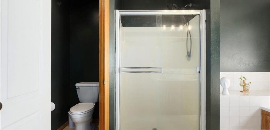 Homes for Sale in Liberty, MO 64068 | 900  White Oak Lane