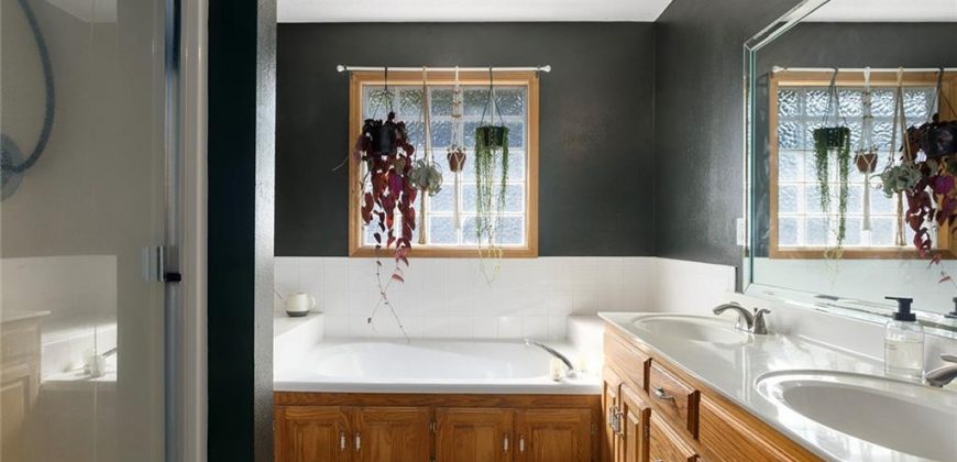 Homes for Sale in Liberty, MO 64068 | 900  White Oak Lane