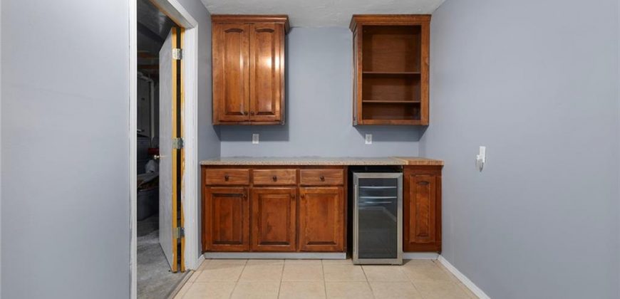 Homes for Sale in Liberty, MO 64068 | 900  White Oak Lane