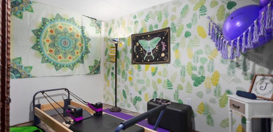 Homes for Sale in Liberty, MO 64068 | 900  White Oak Lane