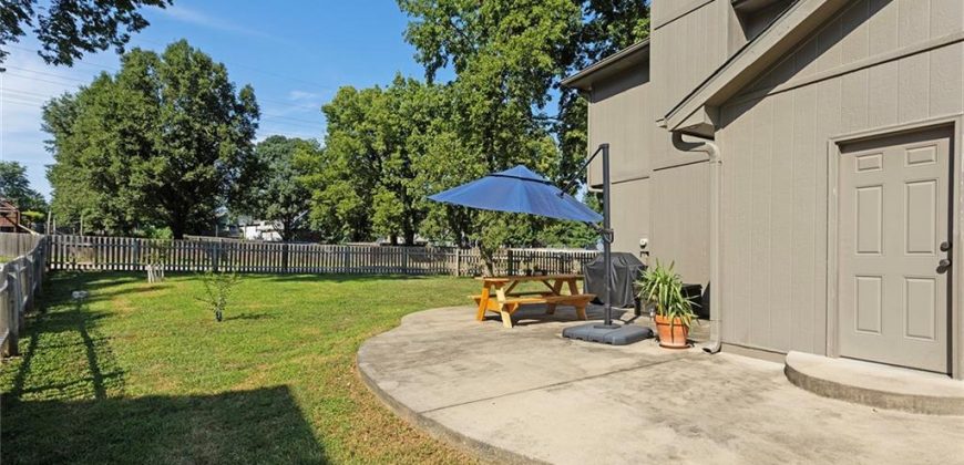 Homes for Sale in Liberty, MO 64068 | 900  White Oak Lane