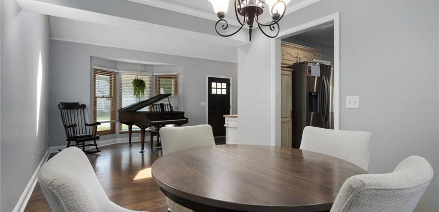 Homes for Sale in Liberty, MO 64068 | 900  White Oak Lane