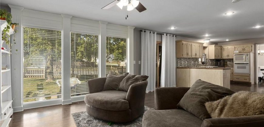 Homes for Sale in Liberty, MO 64068 | 900  White Oak Lane