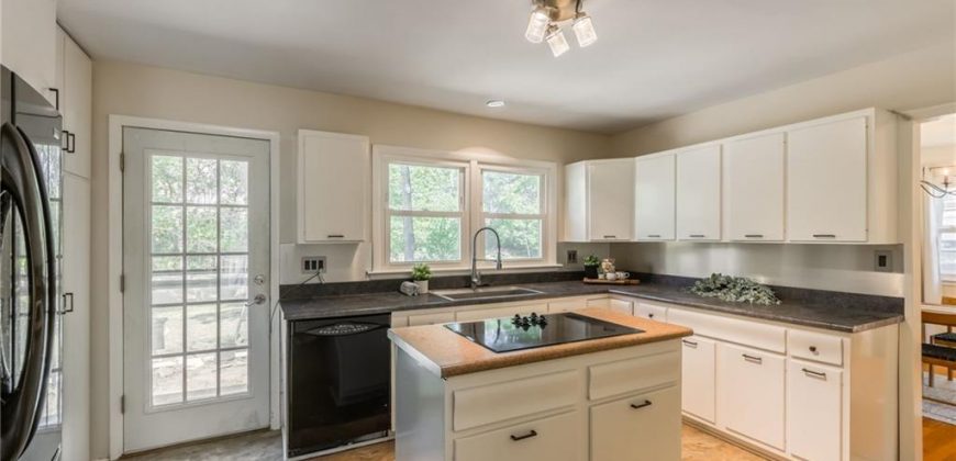 Homes for Sale in Kansas City, MO 64118 | 300 NW 83rd Street