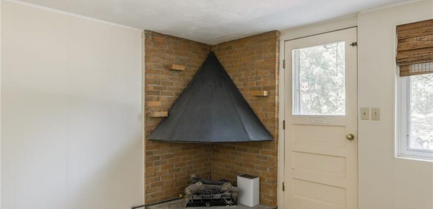 Homes for Sale in Kansas City, MO 64118 | 300 NW 83rd Street