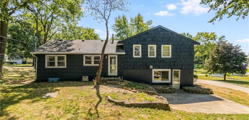 Homes for Sale in Kansas City, MO 64118 | 300 NW 83rd Street