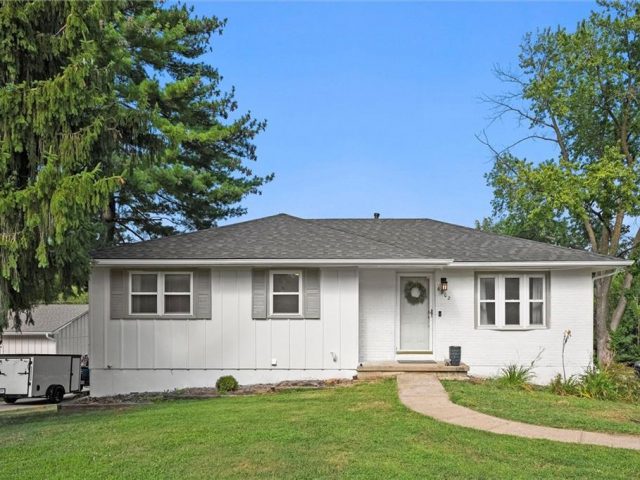 Homes for Sale in Parkville, MO 64152 | 6902 NW Blair Road