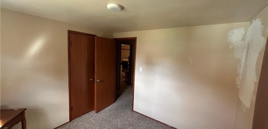 Homes for Sale in Kansas City, MO 64118 | 8105 N SUMMIT Street