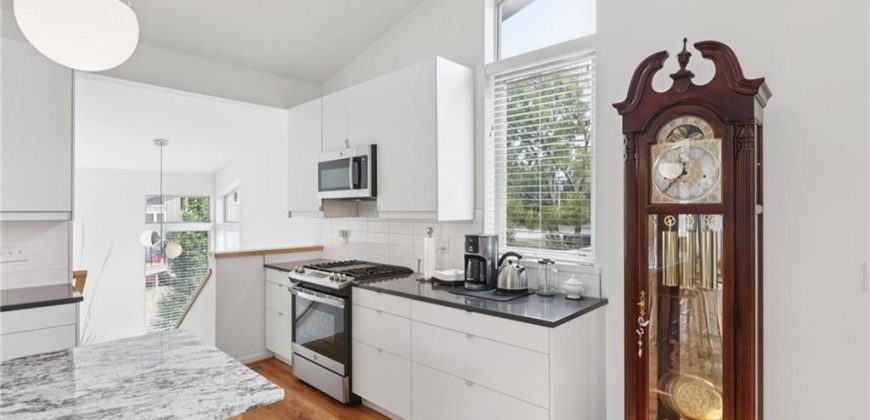 Homes for Sale in Riverside, MO 64150 | 4953 NW High Drive