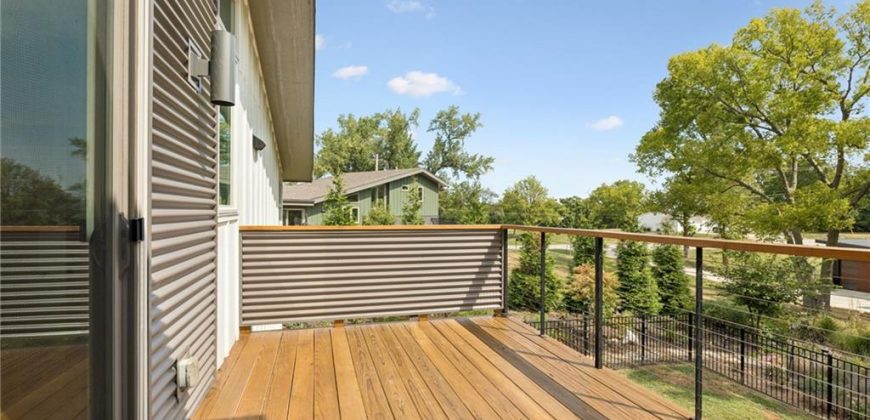 Homes for Sale in Riverside, MO 64150 | 4953 NW High Drive