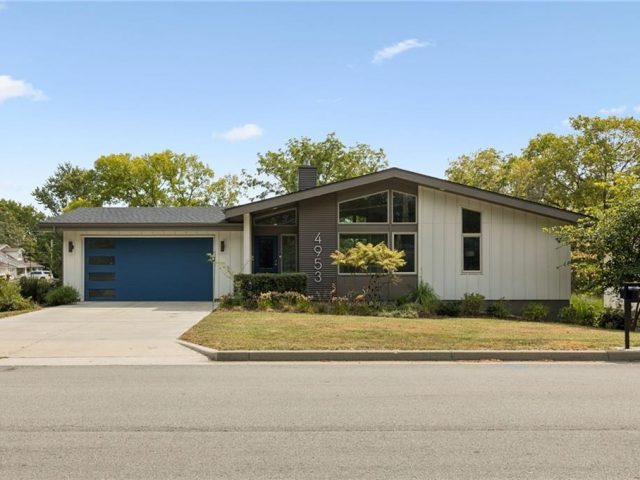 Homes for Sale in Riverside, MO 64150 | 4953 NW High Drive