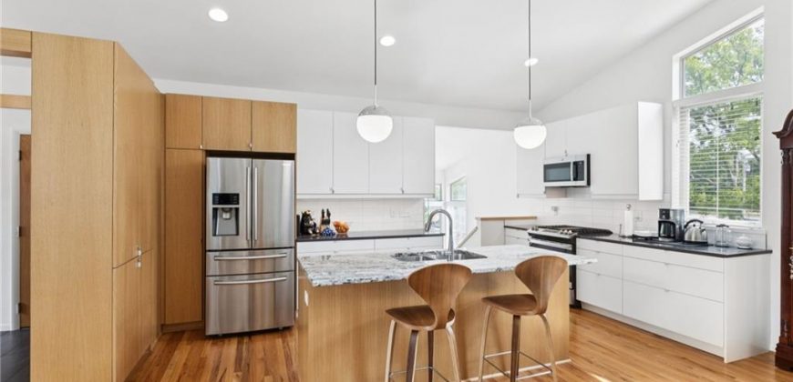 Homes for Sale in Riverside, MO 64150 | 4953 NW High Drive