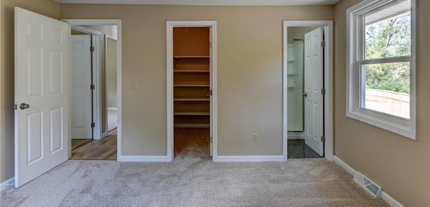 Homes for Sale in Kansas City, MO 64151 | 4937 NW Woody Creek Lane