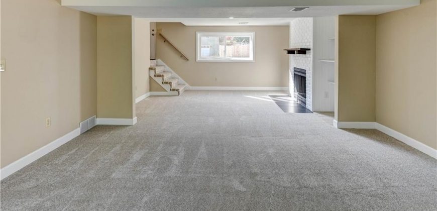 Homes for Sale in Kansas City, MO 64151 | 4937 NW Woody Creek Lane