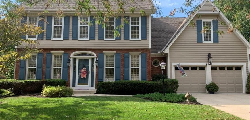 Homes for Sale in Kansas City, MO 64151 | 7424  Amoret Avenue