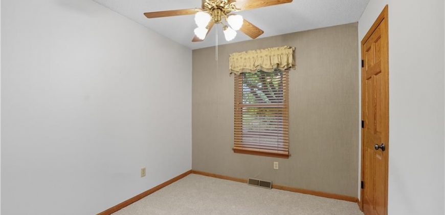 Homes for Sale in Kansas City, MO 64155 | 400 NE 98th Terrace