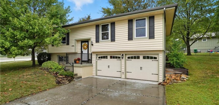 Homes for Sale in Kansas City, MO 64155 | 400 NE 98th Terrace