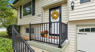 Homes for Sale in Kansas City, MO 64155 | 400 NE 98th Terrace